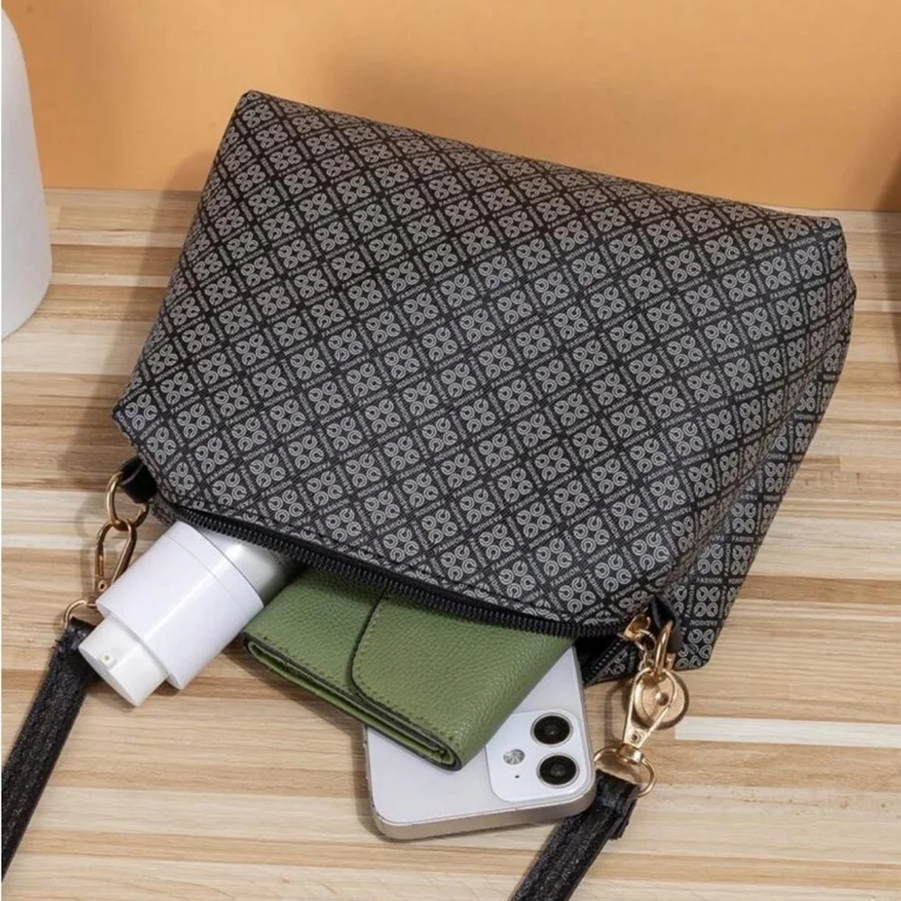 ⚠️Clearance Cute Black Crossbody Shoulder Bag - Picture 4 of 4